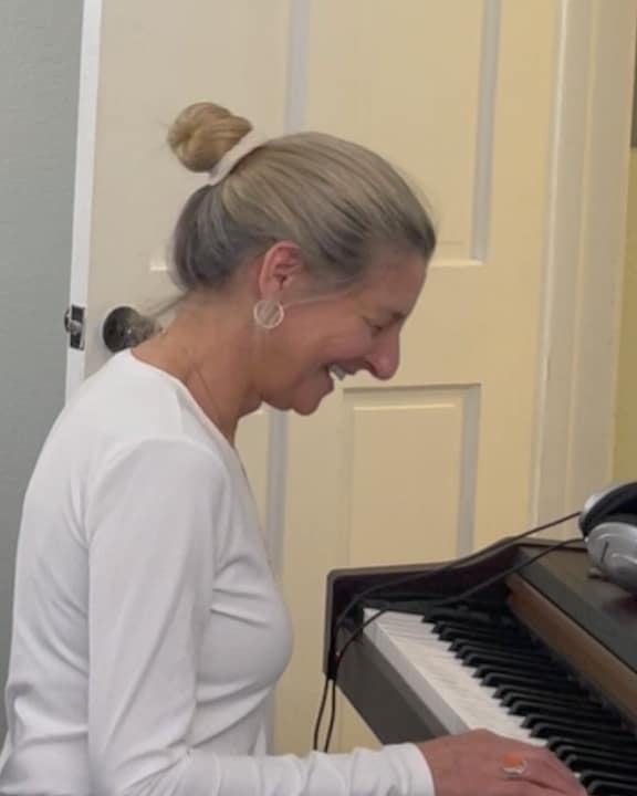 adult-piano-class-austin-lesson-